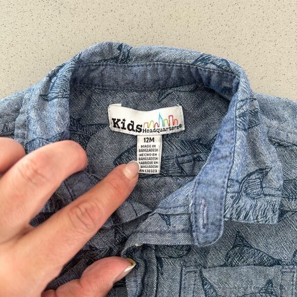 Set of two baby boy short sleeve button down shirts size 6-9 & 12 months - Picture 8 of 8
